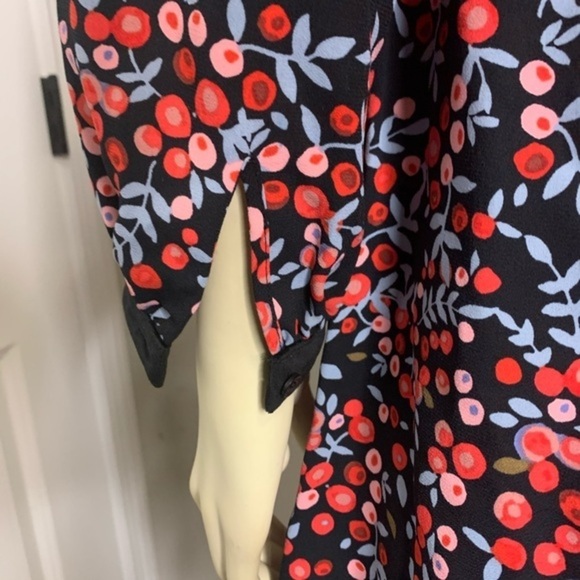 LOFT | Puffer Long Sleeve Floral Berry Keyhole XSP - Picture 14 of 15